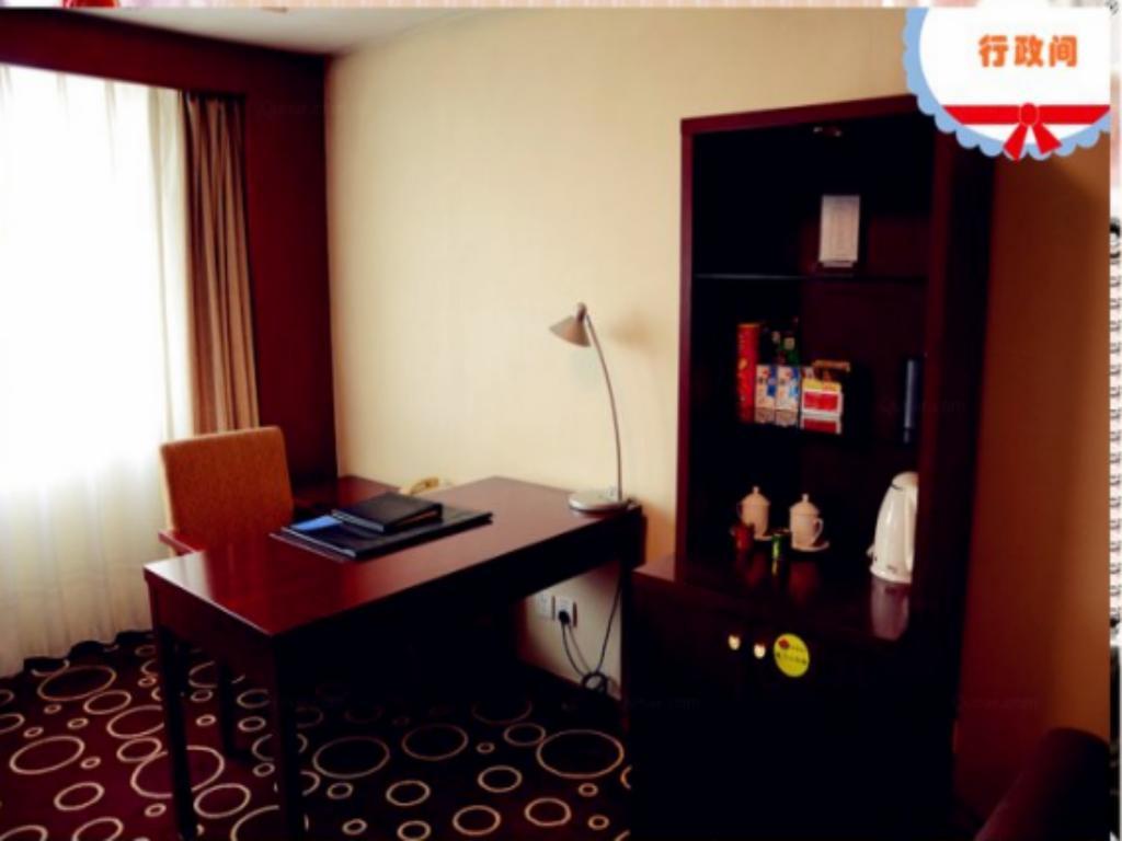 Beijing Spring Hotel Екстер'єр фото