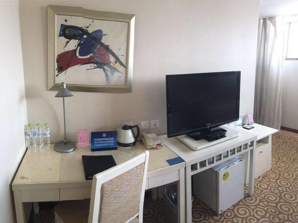 Beijing Spring Hotel Екстер'єр фото
