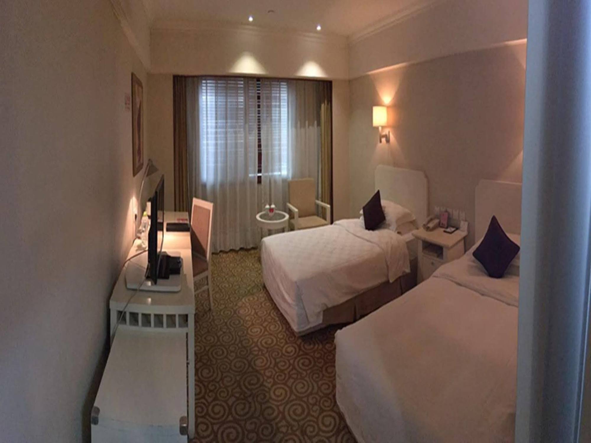 Beijing Spring Hotel Екстер'єр фото